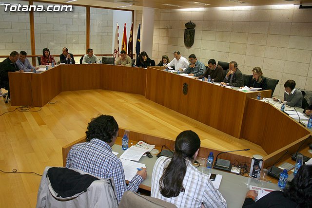 El Pleno del ayuntamiento abordará mañana cerca de una veintena de propuestas, Foto 1