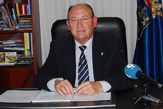 El alcalde resume las actuaciones del equipo de Gobierno en el año que termina mostrando su satisfaccin por los logros conseguidos, Foto 1