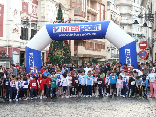 La lluvia respetó la III Carrera Popular Navideña en la que tomaron parte cerca de 500 corredores - 1, Foto 1