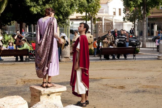 Medio centenar de niños disfruta con Divertiroma - 9