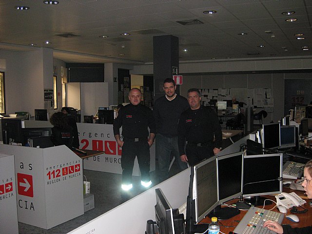 Protección Civil de Totana felicita la Navidad y el año nuevo a la dirección general de Emergencias de la región de Murcia (112), Foto 3