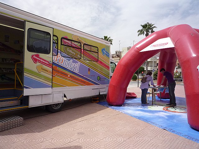 Más de 10.500 jóvenes utilizan los servicios de información y asesoramiento del ‘Infomóvil’ - 1, Foto 1