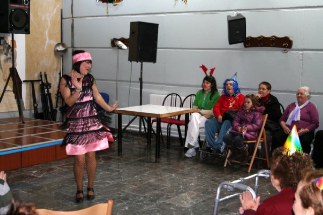 Concha Velasco, Joselito y María Isabel actúan en el Centro de Día - 2, Foto 2
