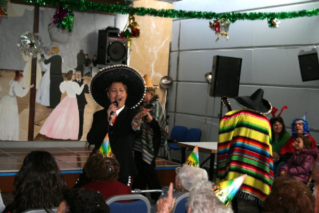 Concha Velasco, Joselito y María Isabel actúan en el Centro de Día - 3, Foto 3
