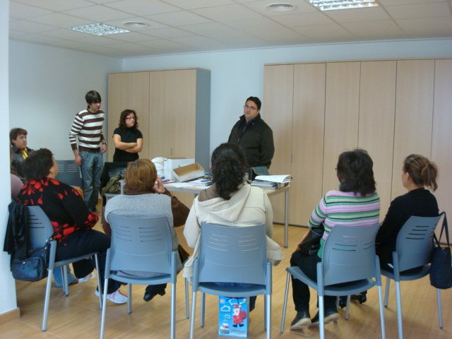 Bienestar Social pone en marcha el curso “el cuidado de mayores y personas dependientes en el ámbito doméstico”, Foto 2