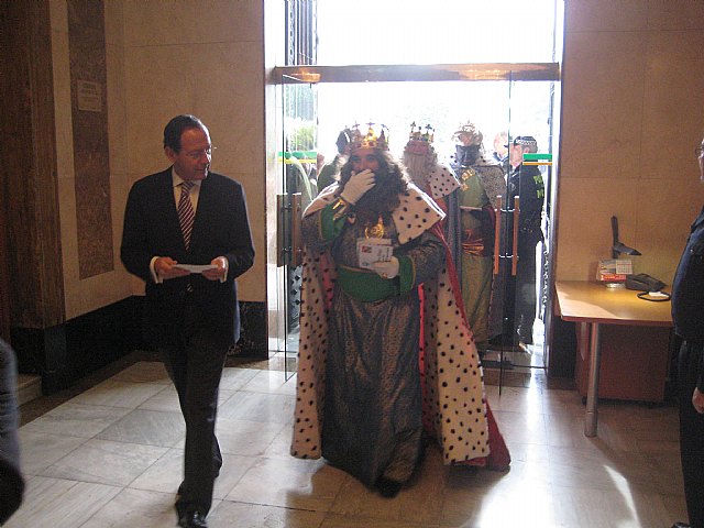 Cámara pide a los Reyes Magos que traigan a los murcianos todo lo que han pedido porque han sido muy buenos - 1, Foto 1