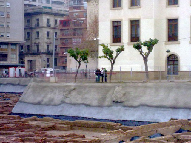 Plataforma Ciudadana: El Ayuntamiento licita por sorpresa el proyecto de enterramiento del Yacimiento de San Esteban - 1, Foto 1