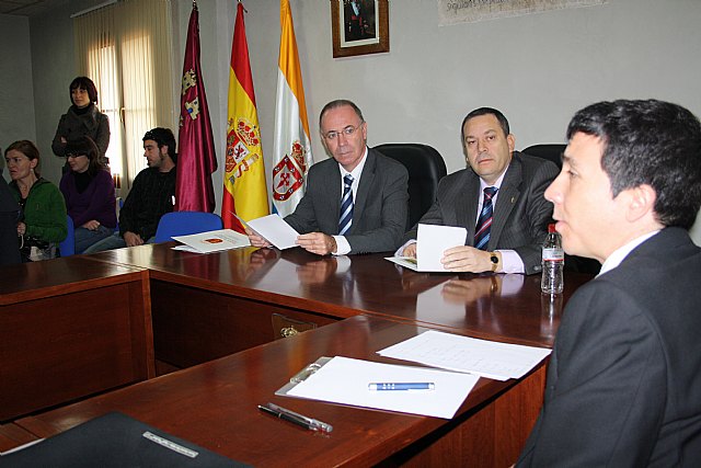 La Comunidad renovará la imagen de la Plaza de la Constitución de Ulea y mejorará los accesos al entorno de la iglesia - 1, Foto 1