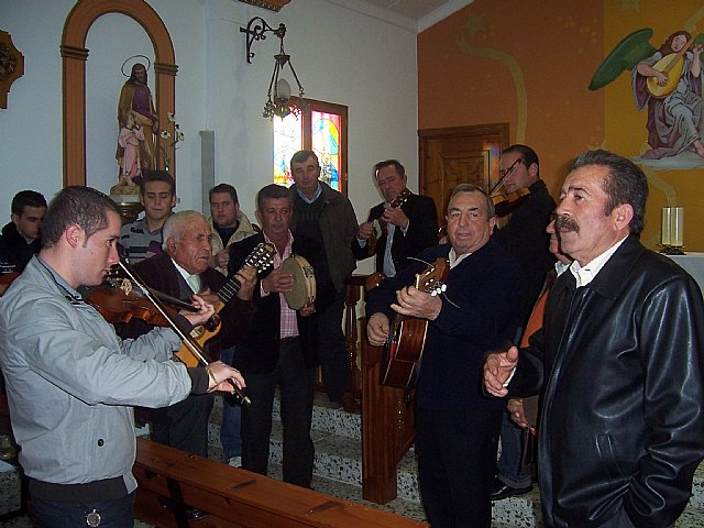 Autoridades municipales acuden al Raiguero Alto donde se celebró una misa en la ermita de Santo Domingo - 1, Foto 1