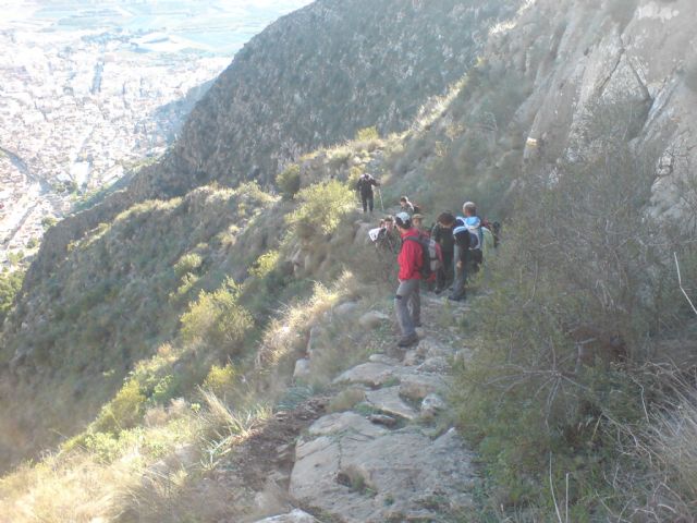 El Club Senderista de Totana realiz su primera salida del presente año ascendiendo hasta la cumbre de la Sierra de Callosa - 4