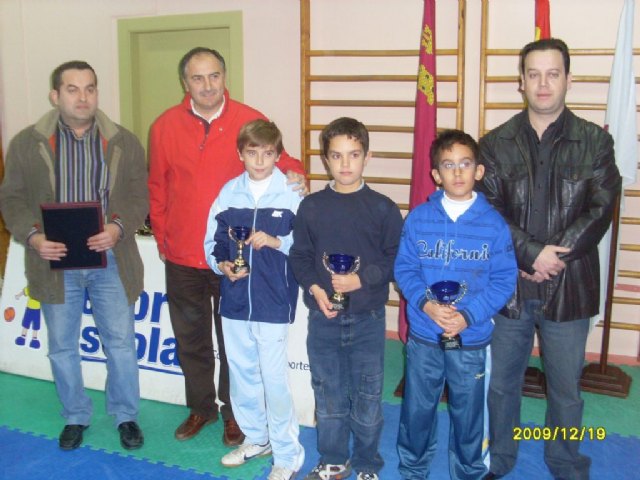 El Torneo de Ajedrez de Deporte Escolar contó con la participaicón de 30 escolares de la localidad, Foto 2