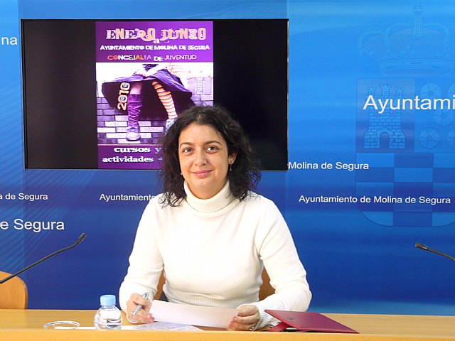 La Concejalía de Juventud ofrece a los jóvenes un total de diez cursos y talleres y doce actividades al aire libre - 1, Foto 1