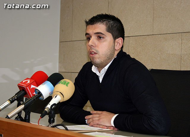 El Juzgado de lo Contencioso ha archivado la querella contra el proceso de adjudicación de los servicios de jardinería, que fue presentada por IU+LV, Foto 1