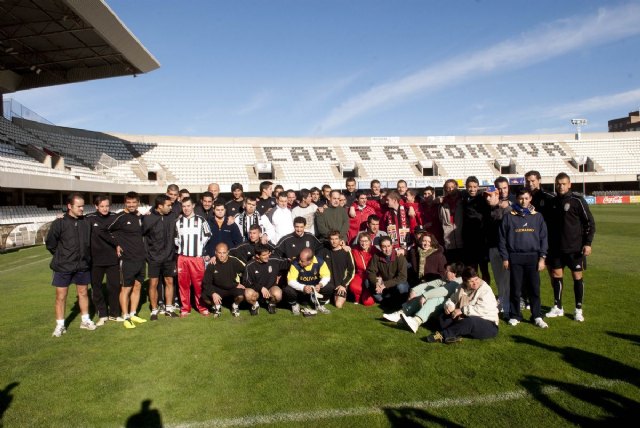 Alumnos de PROLAM disfrutan de una jornada junto al F.C. Cartagena - 3, Foto 3
