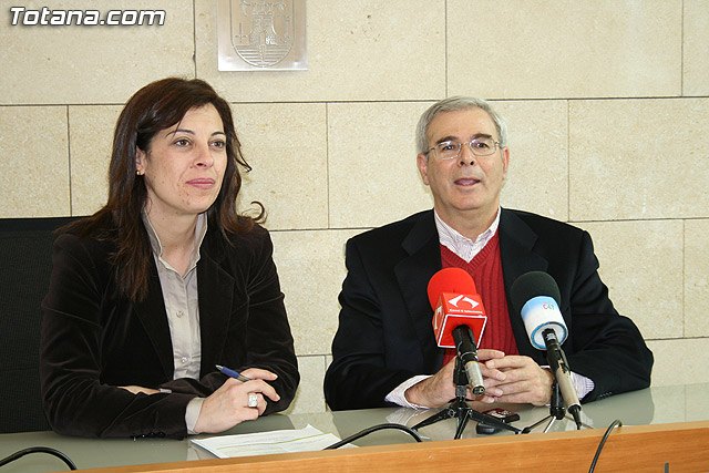 La I Semana de Alimentación Saludable incluye un ciclo de conferencias con el objetivo de concienciar de la necesidad de una alimentación adecuada para un perfecto estado de salud, Foto 3