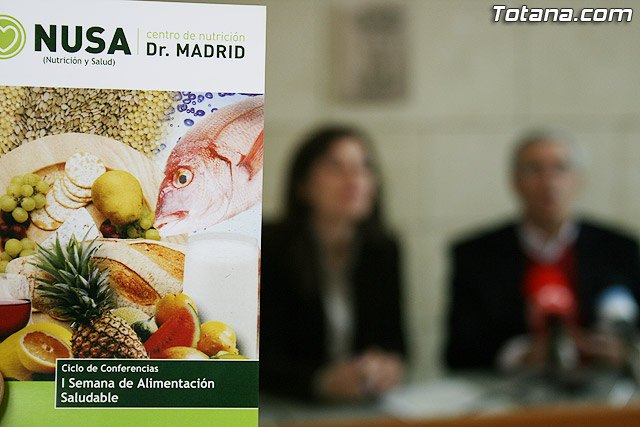 La I Semana de Alimentación Saludable incluye un ciclo de conferencias con el objetivo de concienciar de la necesidad de una alimentación adecuada para un perfecto estado de salud, Foto 4