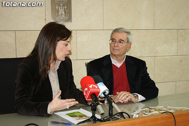 La I Semana de Alimentación Saludable incluye un ciclo de conferencias con el objetivo de concienciar de la necesidad de una alimentación adecuada para un perfecto estado de salud, Foto 2