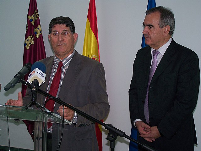 El Alcalde y el Delegado del Gobierno inauguran la Escuela Taller de Águilas - 2, Foto 2