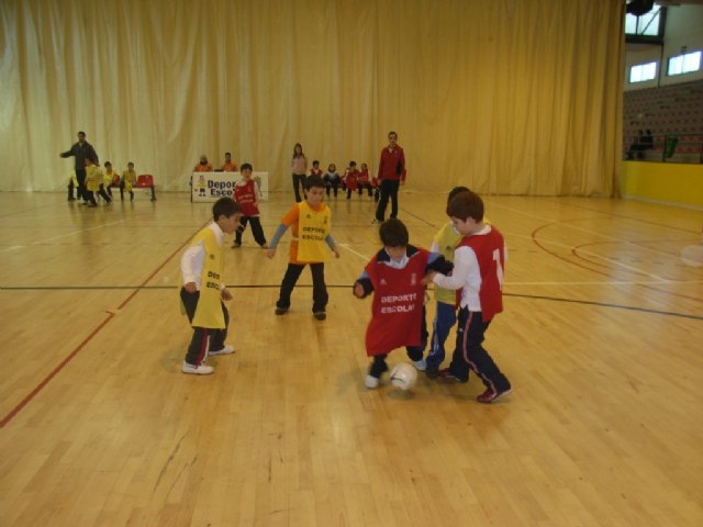 The Department of Sports organized a day of multisport prebenjamin, part of the School Sports Programme, Foto 2