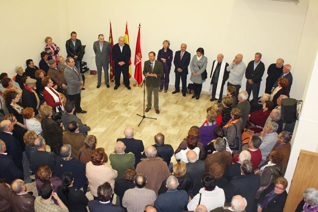 El Alcalde inaugura un nuevo centro para los mayores de Ermita del Rosario - 2, Foto 2