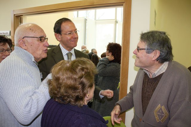 El Alcalde inaugura un nuevo centro para los mayores de Ermita del Rosario - 3, Foto 3