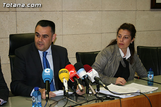 El ayuntamiento invirti ms de 12 millones de euros en obra pblica durante el 2009 - 3