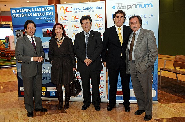 La Universidad de Murcia organiza una exposición sobre la investigación en la Antártida - 1, Foto 1