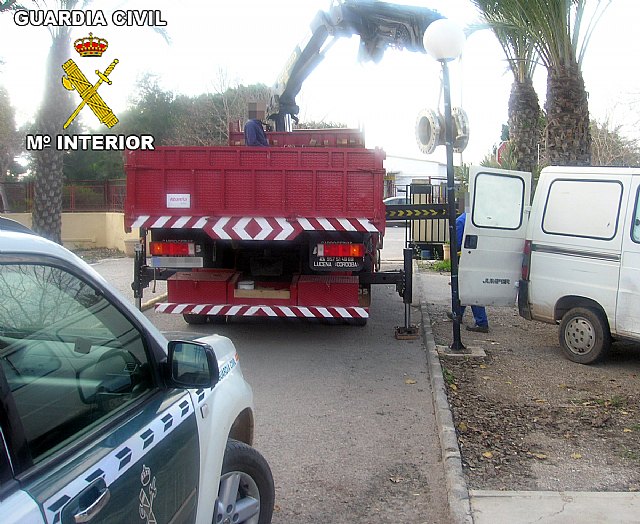 La Guardia Civil detiene a cinco personas presuntos autores del robo de efectos valorados en 60.000 euros - 2, Foto 2