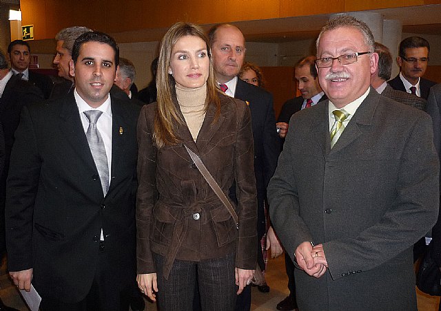 La Asociación de Comerciantes de Jumilla tuvo un pequeño encuentro con los Principes de Asturias - 1, Foto 1