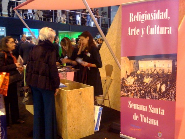 Totana shows the world the color and splendor of the Holy Week at the International Tourism Exhibition, Foto 3