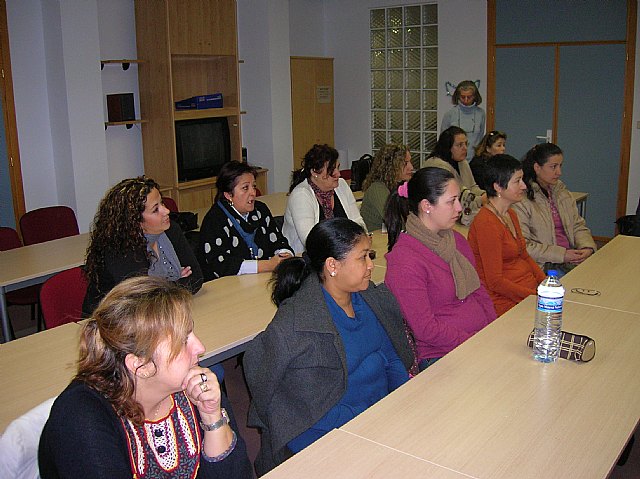 El Ayuntamiento de Alhama de Murcia, a través de la Concejalía de Empleo y Desarrollo Local, organiza un curso de  Ingles  Turístico, Foto 3