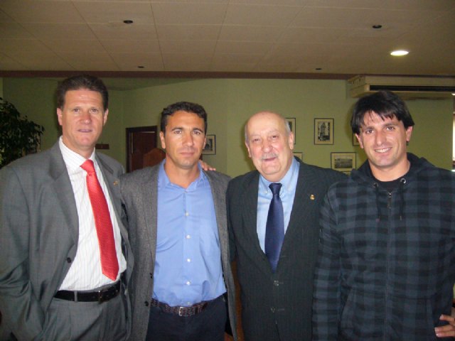 (Izq. a Dcha.) Paco Bonet, Pedro Cordero, Paulino García y Miguel Ángel González Conde, Foto 1