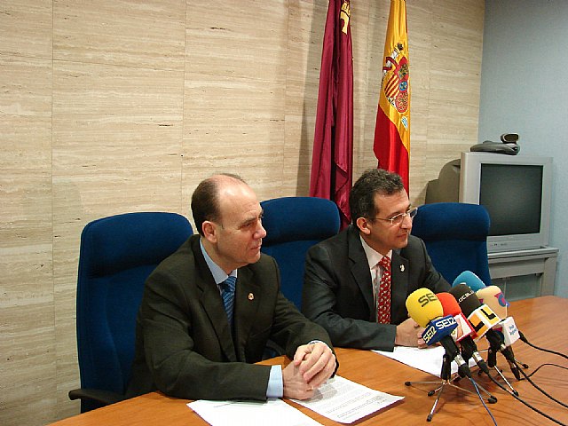 Las gestiones realizadas en el Servicio de Atención en Pedanías “Ayuntamóvil” del Hospital Rafael Méndez crecen más de un 26% durante 2.009 - 1, Foto 1