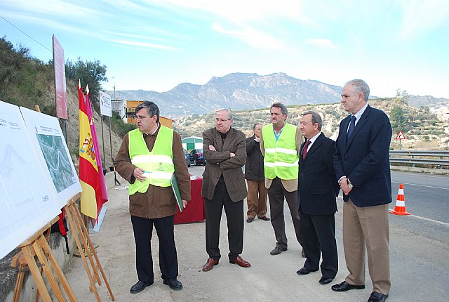 Comienzan las obras en la RM-B17 con la colocación de la primera piedra - 1, Foto 1
