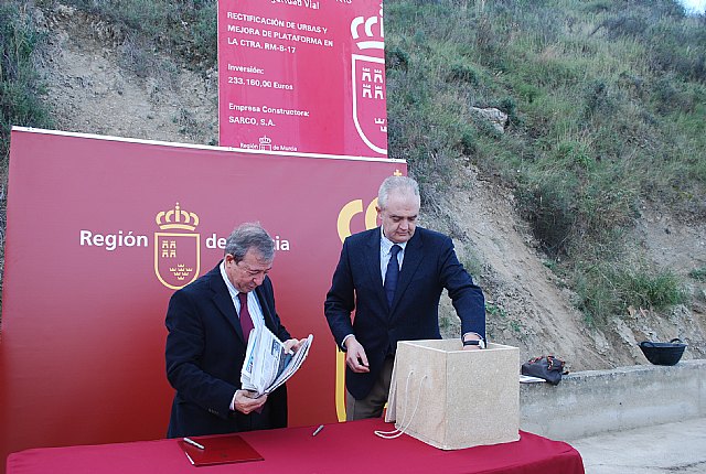 Comienzan las obras en la RM-B17 con la colocación de la primera piedra - 2, Foto 2