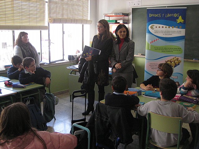Más de 700 escolares de 17 centros del municipio participarán este curso en el programa Europeos 2.0 - 1, Foto 1