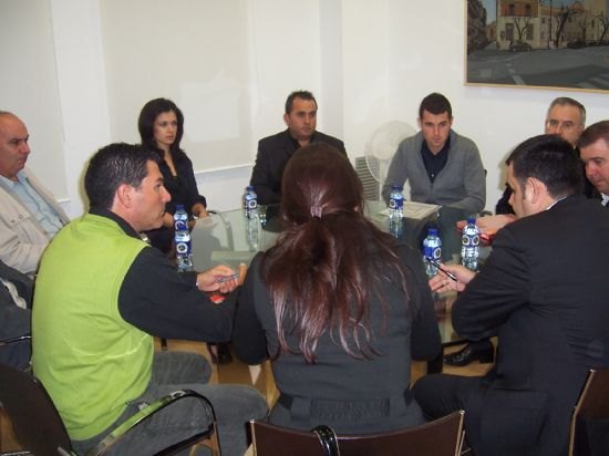 El alcalde mantendrá mañana una reunión con los representantes del Ilustre Cabildo Superior de Procesiones, Foto 1