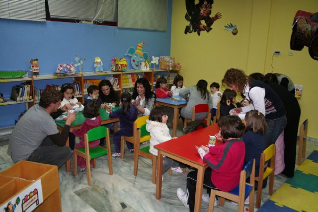 Se inaugura la sección infantil de la Biblioteca Municipal - 2, Foto 2