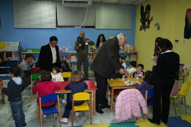 Se inaugura la sección infantil de la Biblioteca Municipal - 3, Foto 3