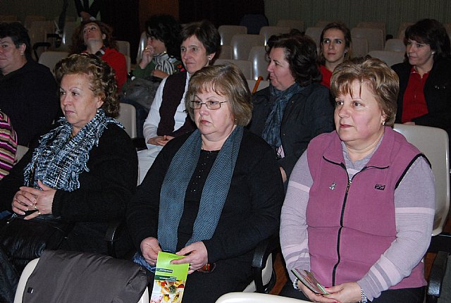 La concejal de Sanidad inaugura el ciclo de conferencias de la I semana de alimentación saludable, Foto 2