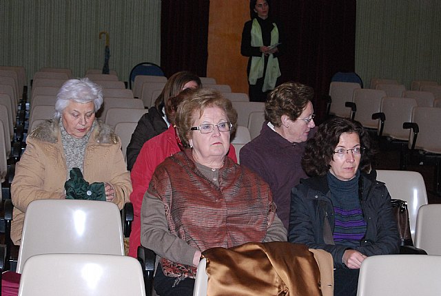 La concejal de Sanidad inaugura el ciclo de conferencias de la I semana de alimentación saludable, Foto 4
