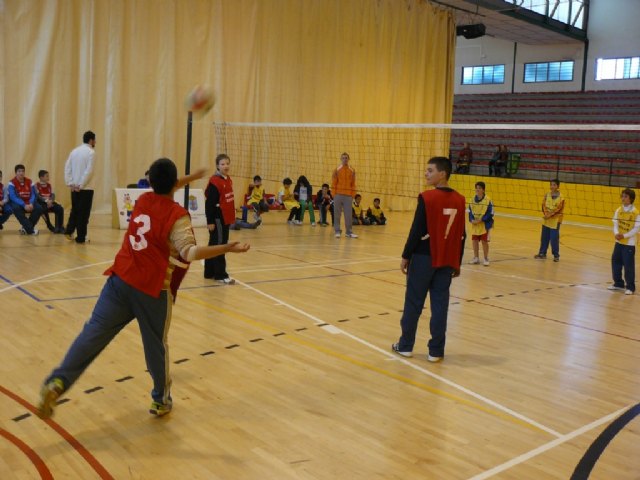 The Department of Sports organized a day of Volleyball Alevn within the school plays school sport program, Foto 3