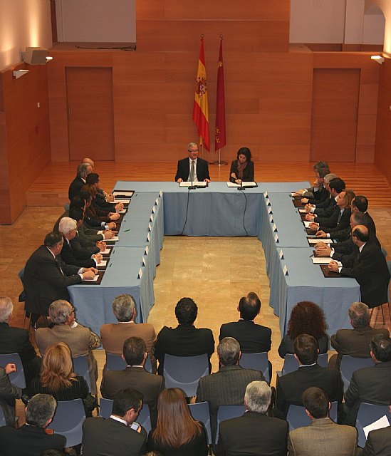 El Gobierno regional pone 100 millones de euros al alcance de empresas y autónomos a través de 12 entidades financieras - 2, Foto 2