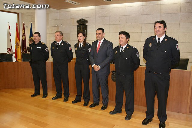 Toman posesión de sus cargos los cuatro nuevos cabos de la Policía Local de Totana, Foto 1
