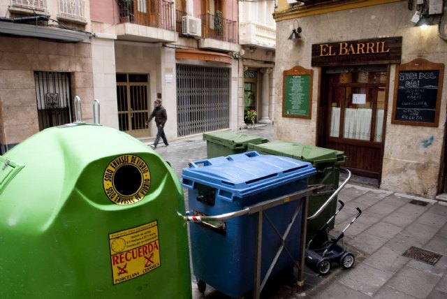 El Ayuntamiento retira contenedores de basura en las calles peatonalizadas - 1, Foto 1