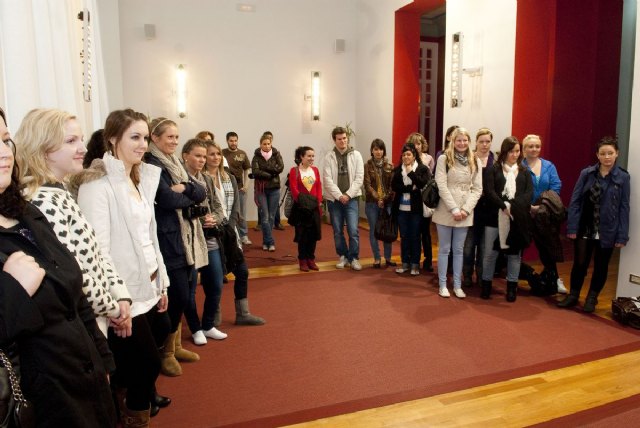 Segunda visita esta semana de estudiantes noruegas al Palacio Consistorial - 1, Foto 1