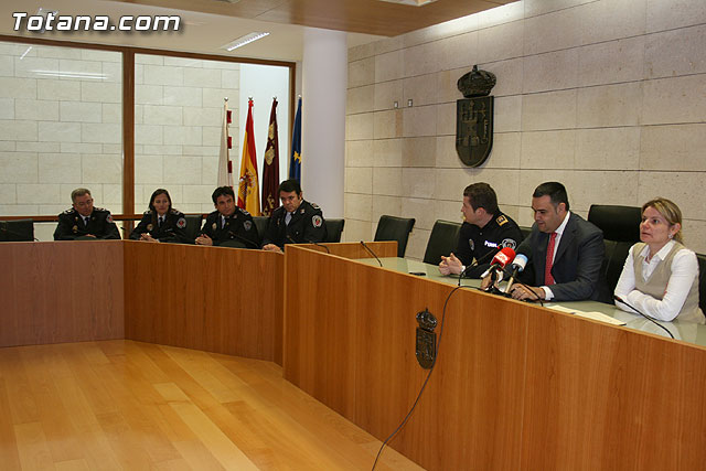 Toman posesin de sus cargos los cuatro nuevos cabos de la Polica Local de Totana - 13