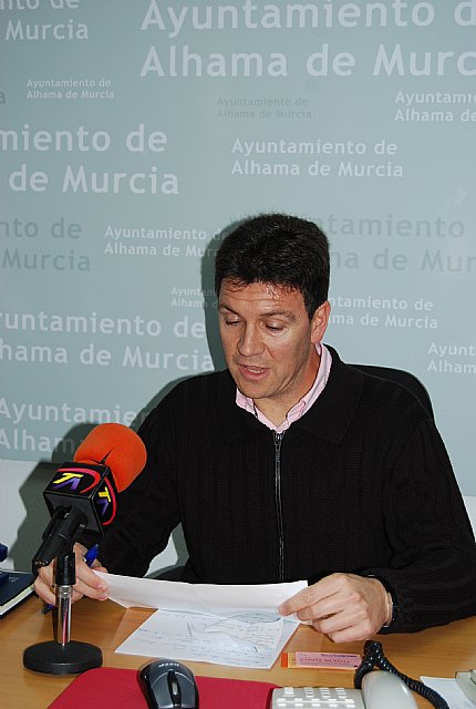 Nuevo horario al pblico de las Instalaciones Deportivas de Alhama, Foto 1