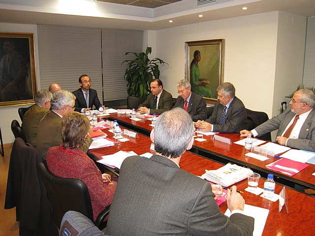 El Consejo Interuniversitario respalda la adscripción del Centro Universitario de la Defensa de la AGA a la Politécnica - 1, Foto 1