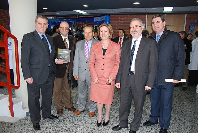 Palacios destaca el ímpetu de los profesionales de la Arrixaca en la formación e investigación - 2, Foto 2